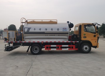 7立方標(biāo)準型瀝青灑布車 7立方標(biāo)準型瀝青灑布車